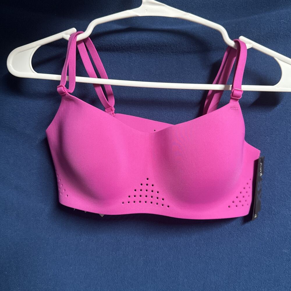 Victoria's Secret Berry SMALL VSX Featherweight™ Light Balconette Sports Bra